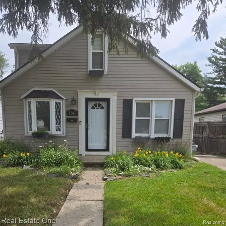 Dearborn Heights, MI 48125,5343 HIPP Street