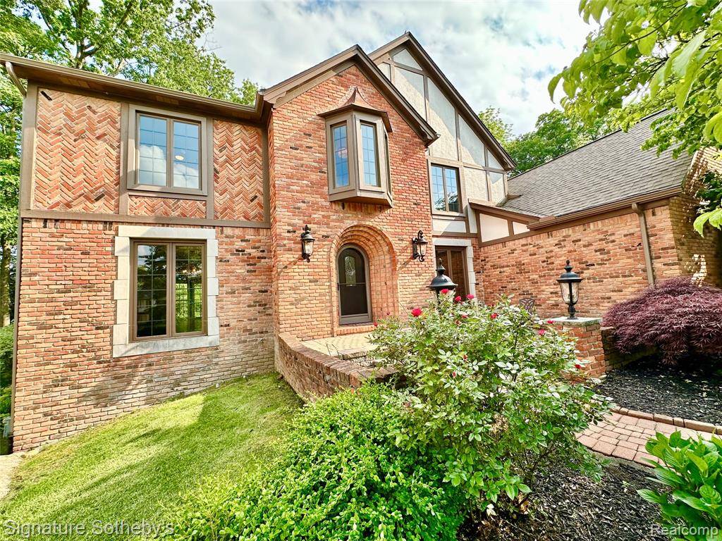Rochester Hills, MI 48309,3079 Kenwood Drive