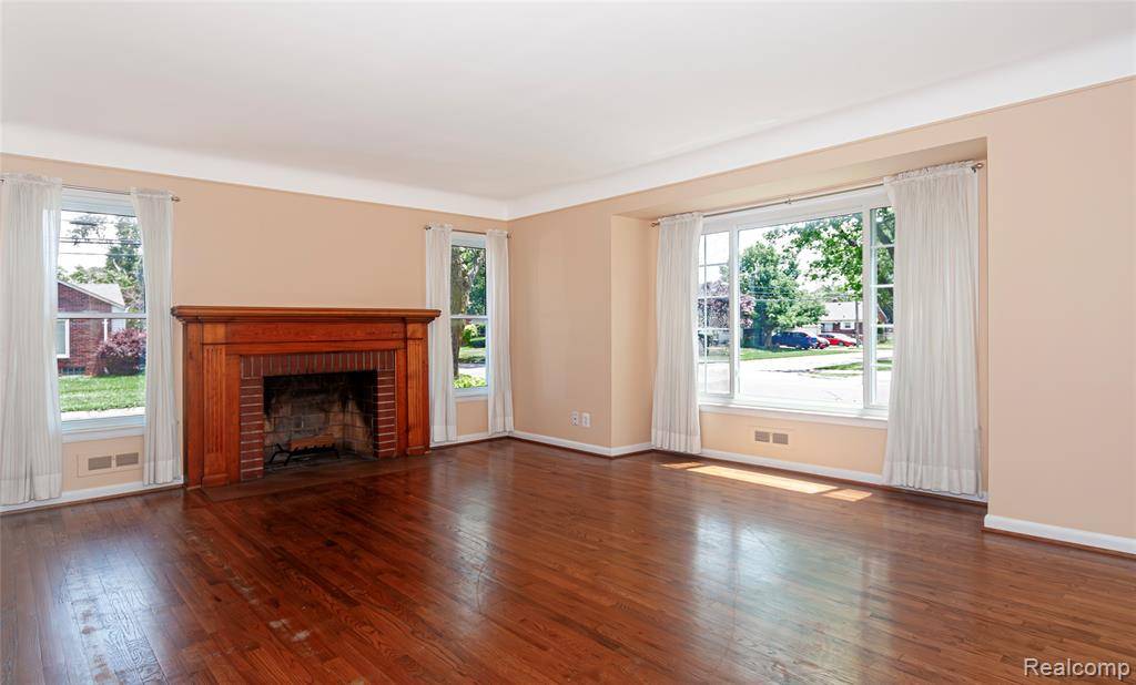 Eastpointe, MI 48021,16555 Juliana Avenue