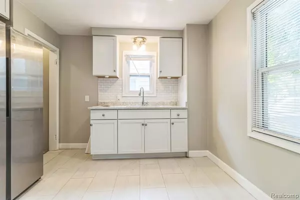 Detroit, MI 48223,19620 Lyndon Street