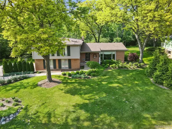 Troy, MI 48084,2650 Binbrooke Drive