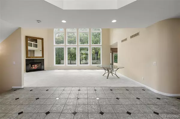 West Bloomfield, MI,6358 Golden Lane