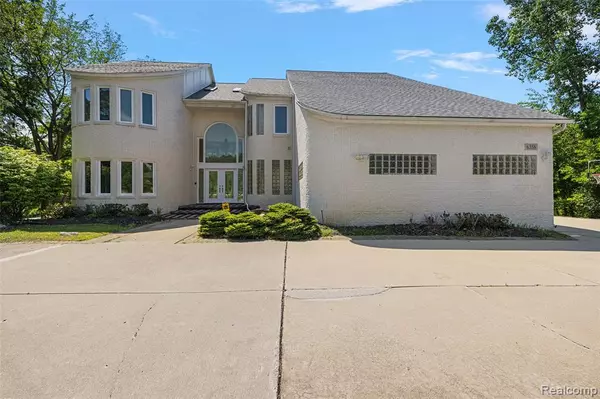 West Bloomfield, MI,6358 Golden Lane