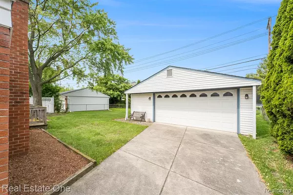 Troy, MI 48083,2809 Sparta Drive