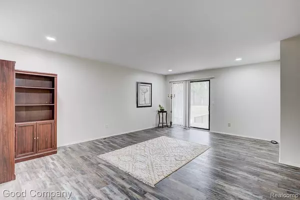 Shelby Twp, MI 48317,45264 Universal Court