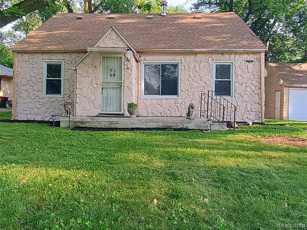 19241 Melrose Avenue, Southfield, MI 48075