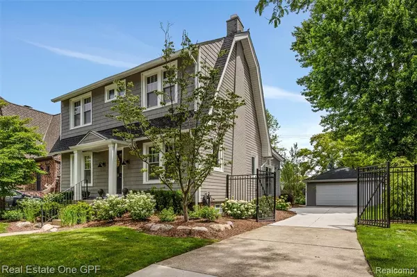 Grosse Pointe, MI 48230,760 Loraine Street