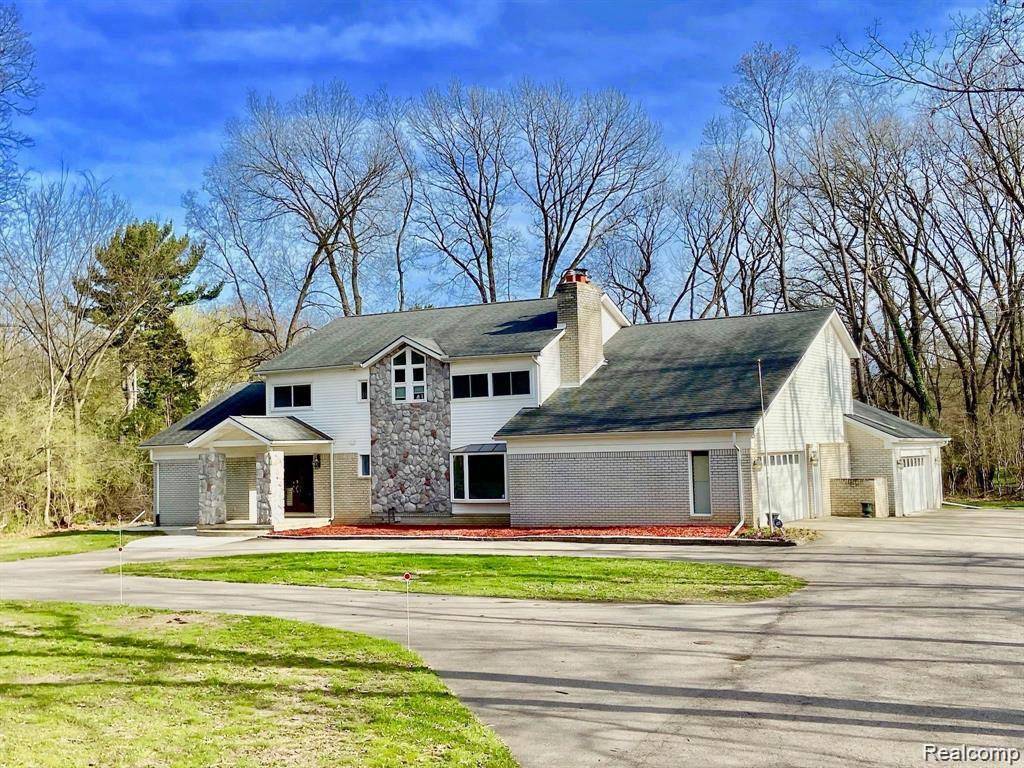 Bloomfield Hills, MI,4077 Lincoln Road