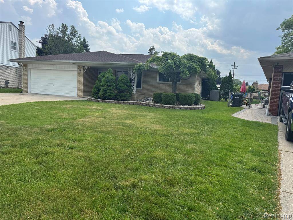 Sterling Heights, MI 48312,33555 Groth Drive