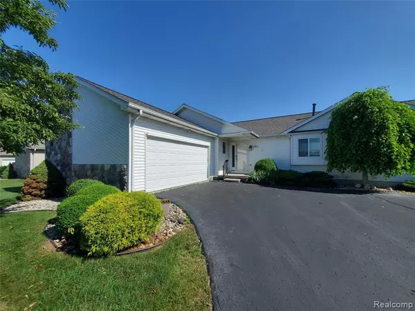 7281 Hawthorne Circle, Goodrich Vlg, MI