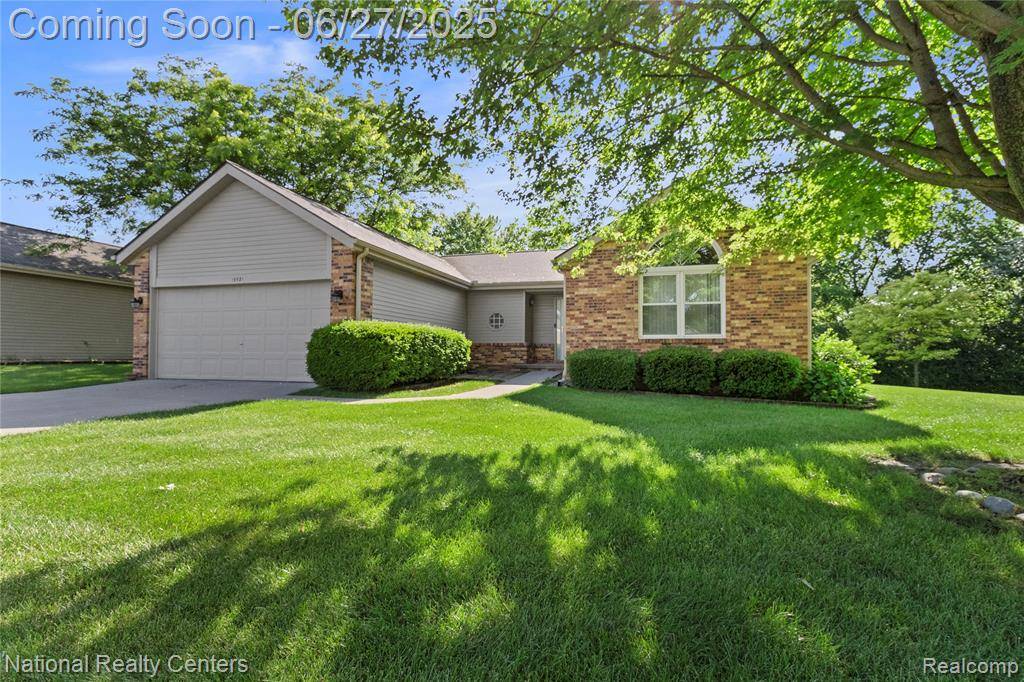Livonia, MI 48167,19381 Cardene Way