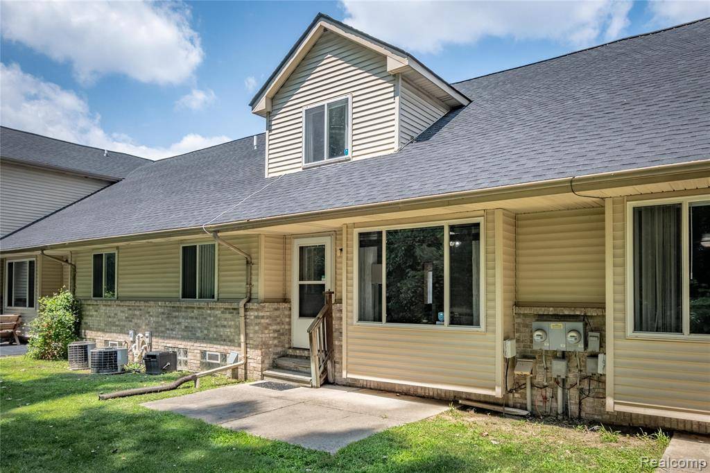 Sterling Heights, MI 48310,5568 Seabreeze Lane