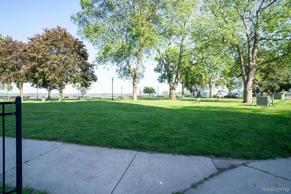 Wyandotte, MI 48192,20 Chestnut Street