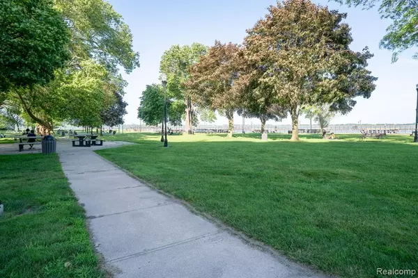 Wyandotte, MI 48192,20 Chestnut Street