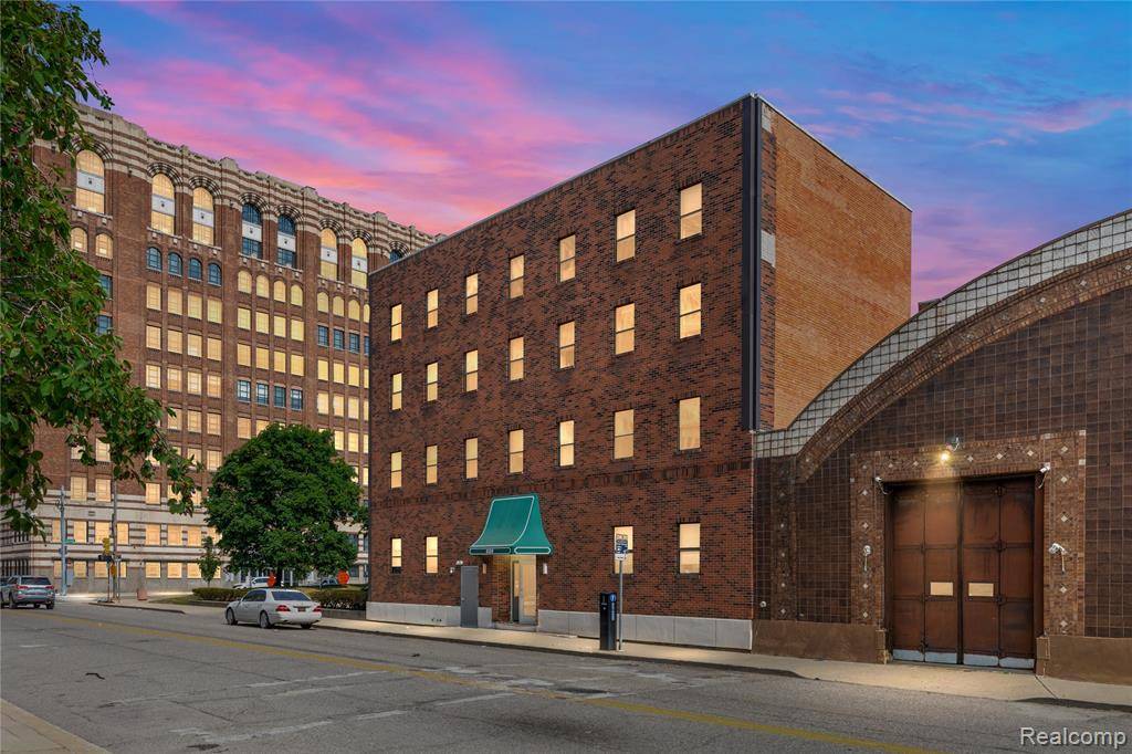 629 W Milwaukee Street, Detroit, MI 48202