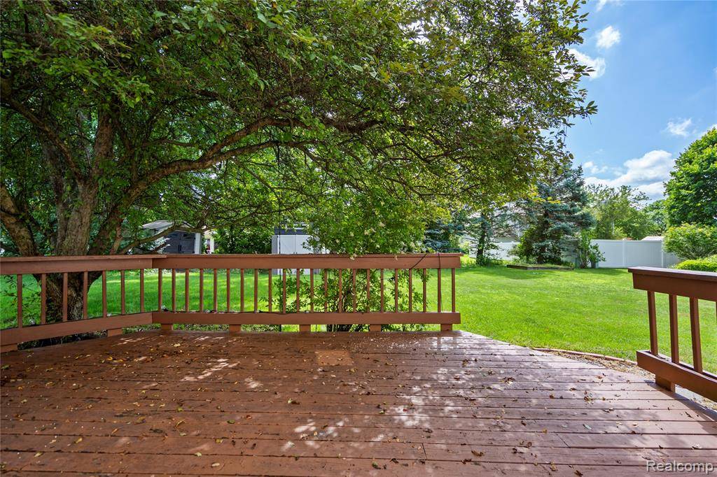 Novi, MI,23528 Londonderry