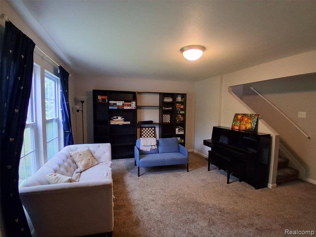 Waterford, MI 48327,155 Cascade Lane