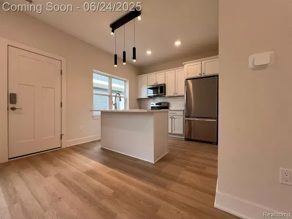 Ferndale, MI 48220,397 E BRECKENRIDGE UNIT 103 Street