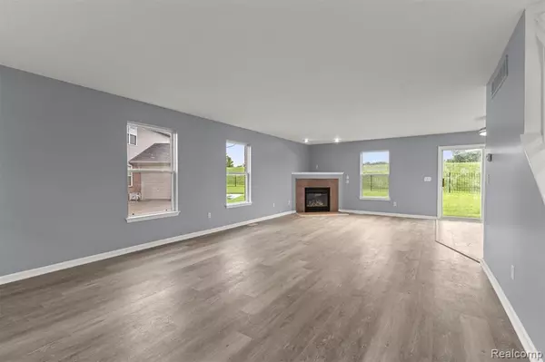Dearborn Heights, MI 48214,10913 Edlie Circle