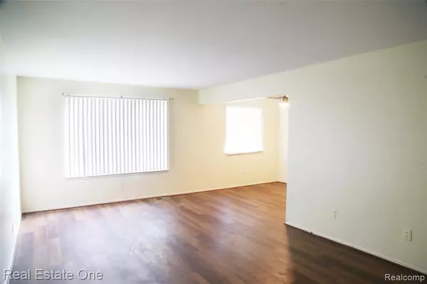 Southfield, MI 48076,19639 W 12 Mile Road