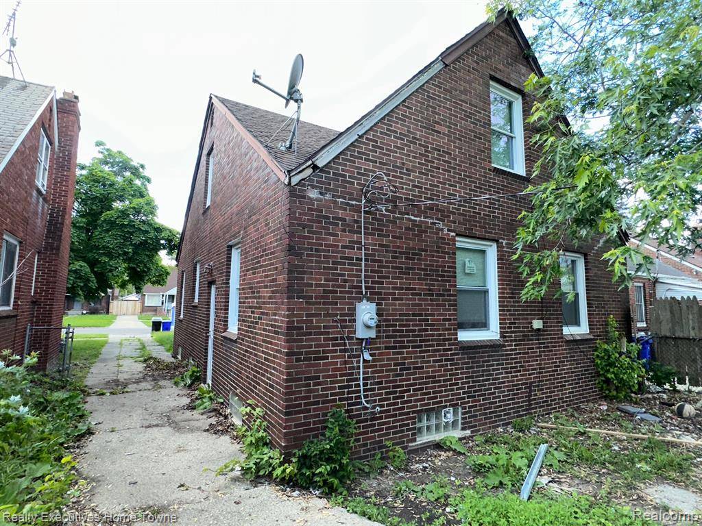 Detroit, MI 48205,19738 Westphalia Street