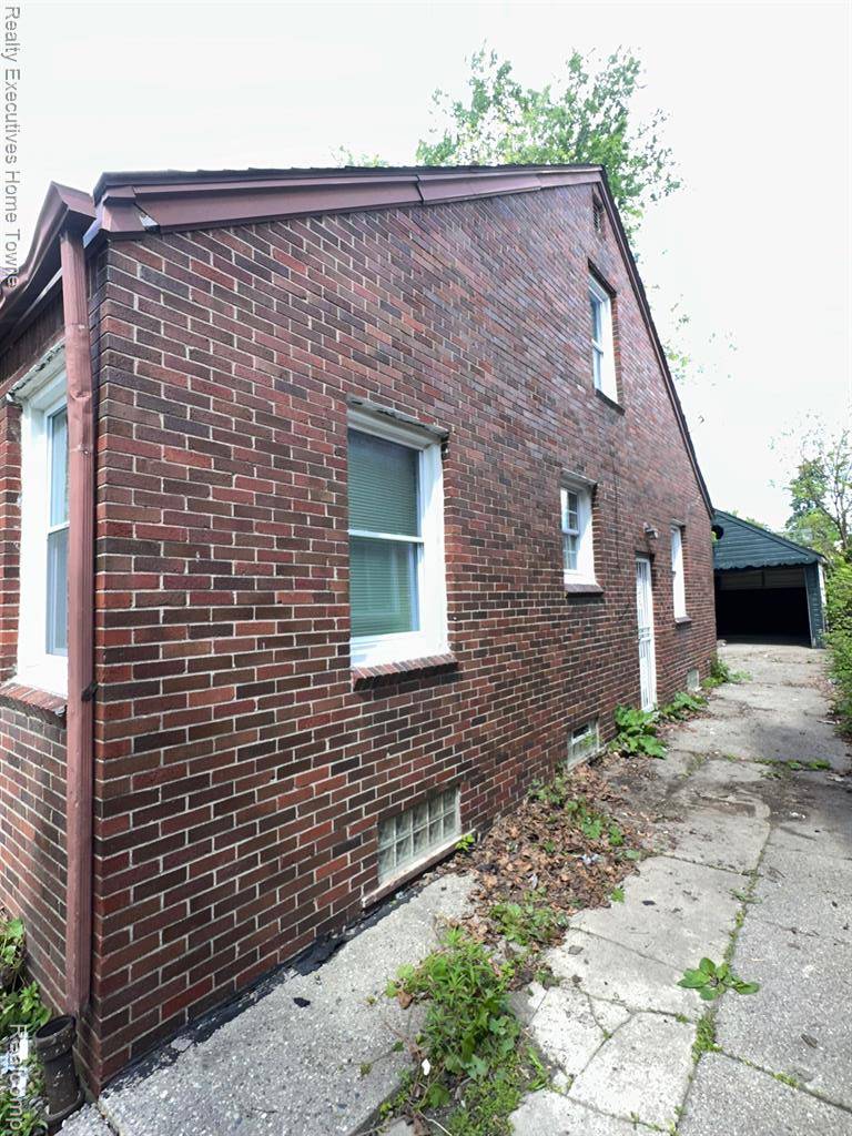 Detroit, MI 48205,19738 Westphalia Street