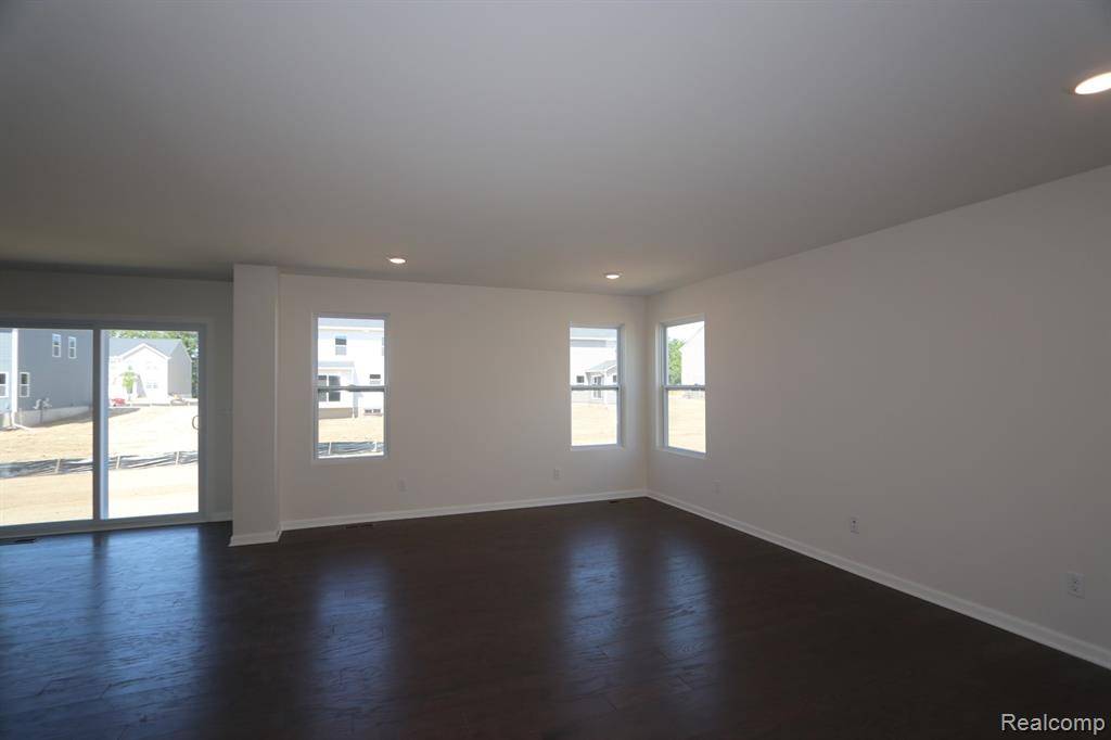 New Baltimore, MI 48047,54695 Heron Circle