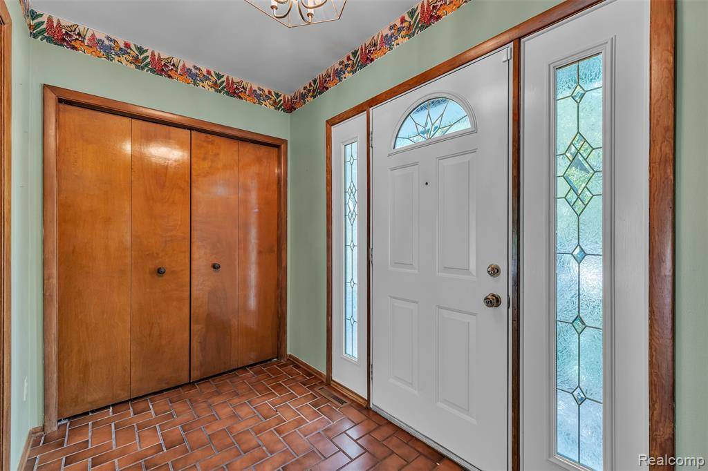 Commerce Twp, MI 48382,1840 Glen Iris Drive