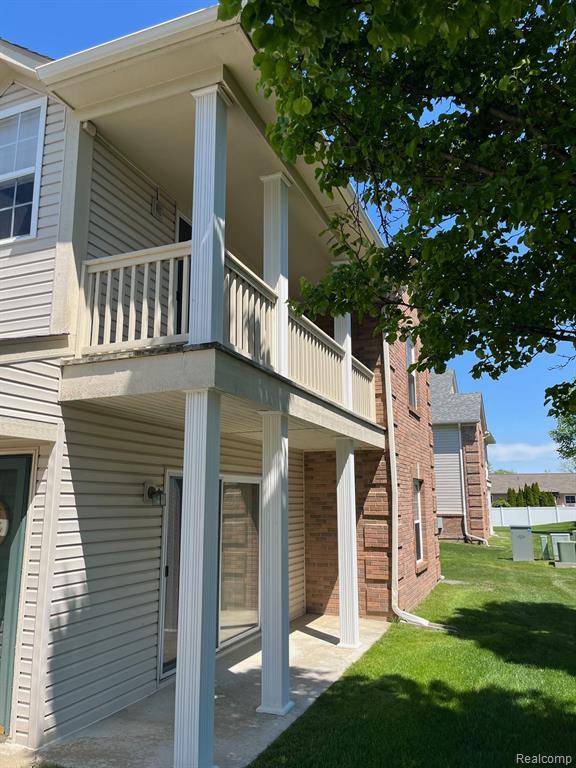 Macomb, MI 48044,45664 GABLE Drive