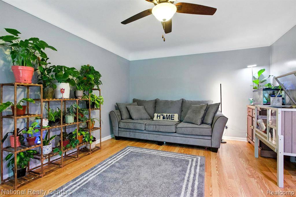 Livonia, MI 48154,14988 Cavell Street