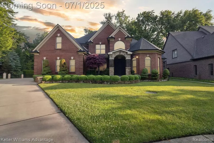 27715 Stephany Court, Harrison Township, MI