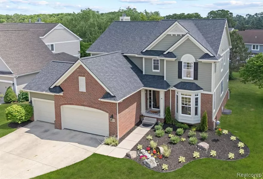 6060 Balmoral Way, Commerce Twp, MI 48382
