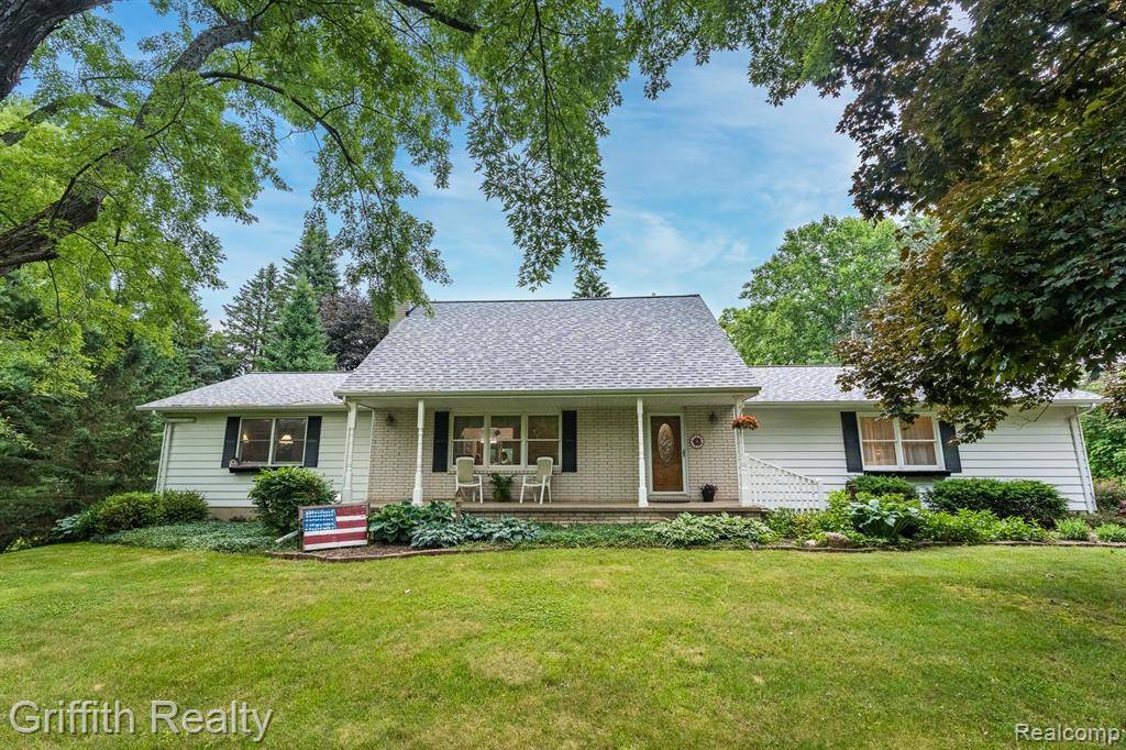 6120 Denton Hill Road, Fenton, MI 48430