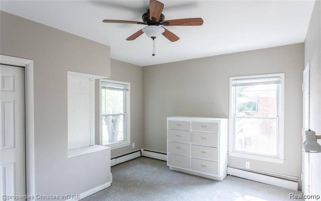 Mount Clemens, MI 48043,168 MARKET Street