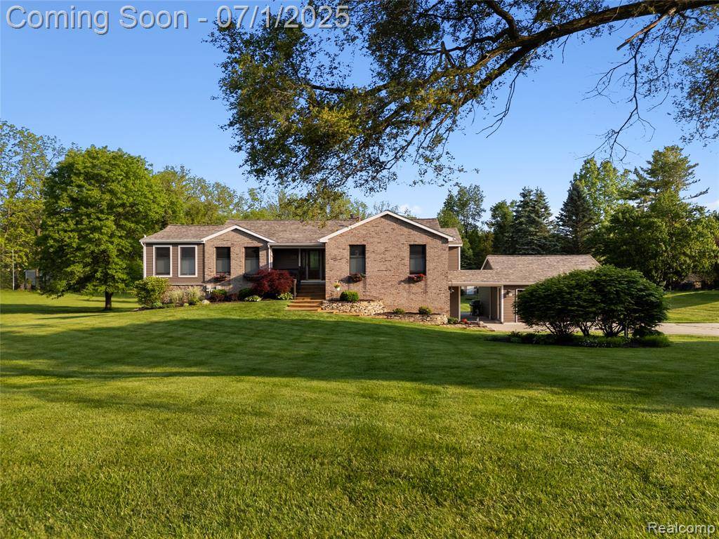 Pinckney, MI 48169,5131 Navajo Trail