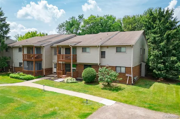 Grosse Ile, MI 48138,10228 Nancys Boulevard