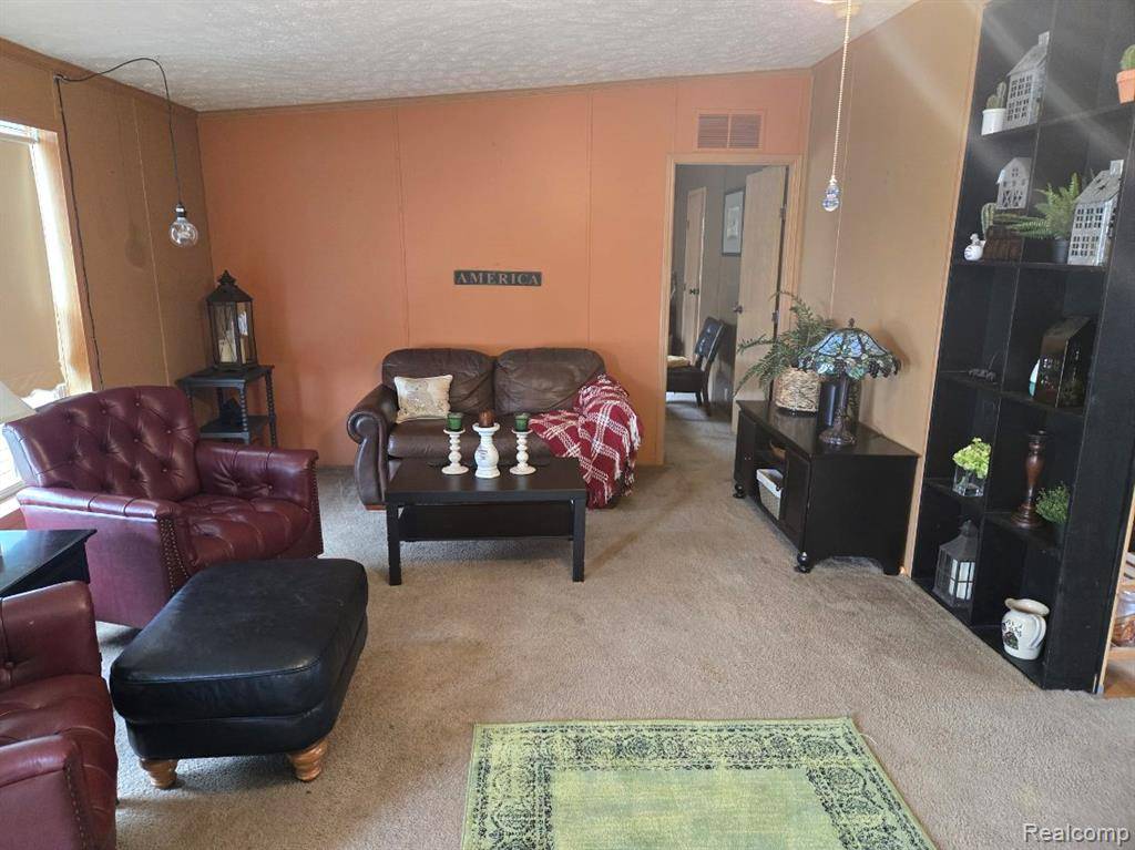 Gibraltar, MI,29269 Hidden River Drive