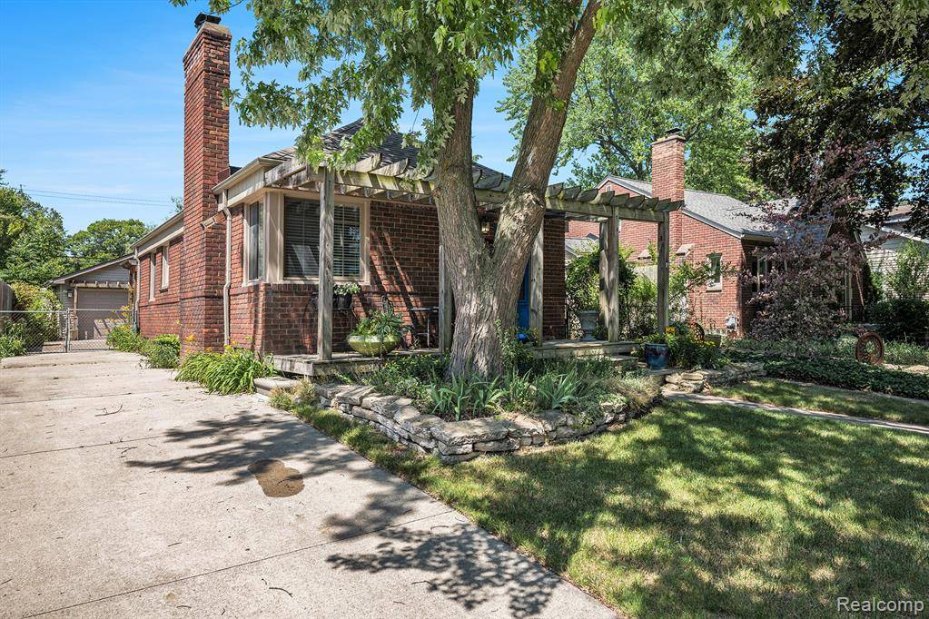 Ferndale, MI 48220,964 W Marshall Street