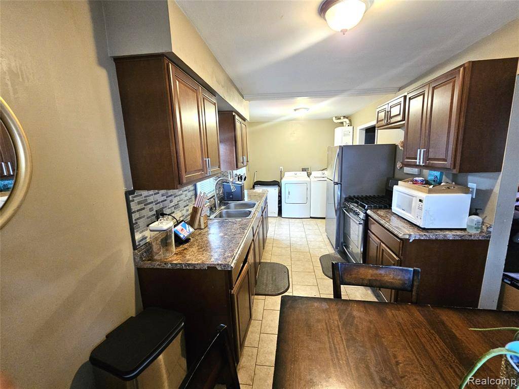 Mount Morris, MI 48458,356 Spruce Street