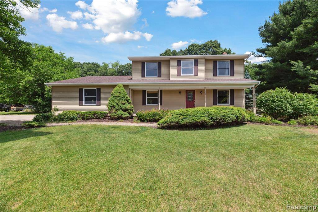 7057 Wide Valley Drive, Brighton, MI 48116