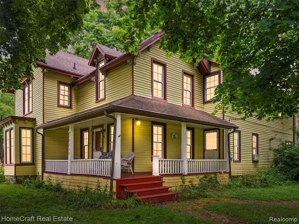 26830 W 6 MILE Road, Redford, MI 48240