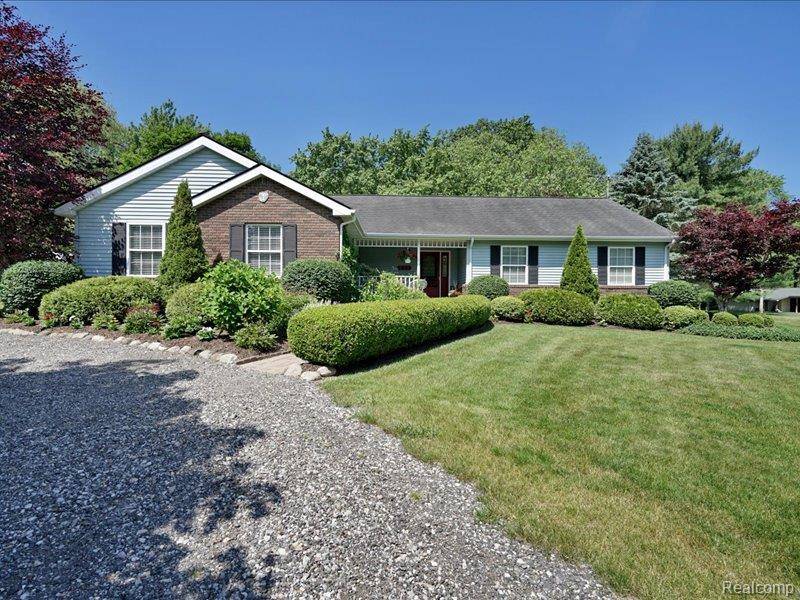 612 Grange Hall Road, Ortonville, MI 48430