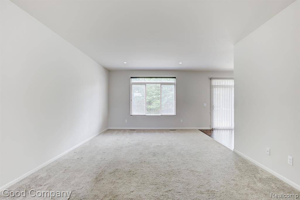 Warren, MI 48092,29448 Woodpark Circle
