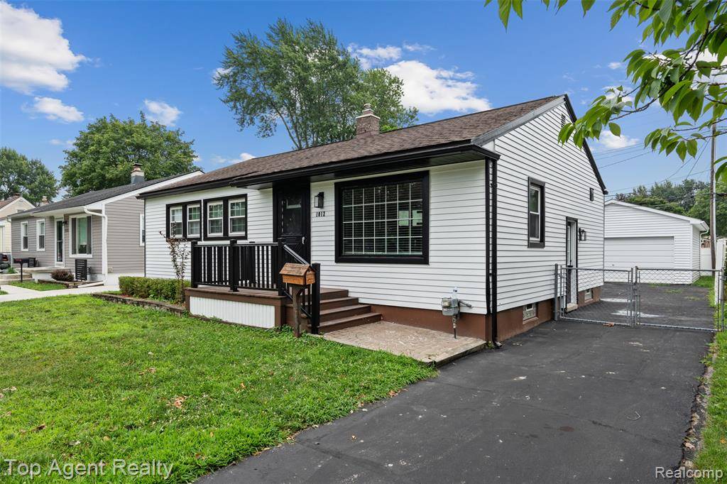 1012 Amelia Avenue, Royal Oak, MI 48073