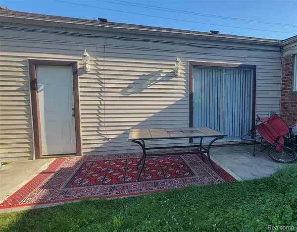 Southfield, MI 48076,28406 Stuart Avenue