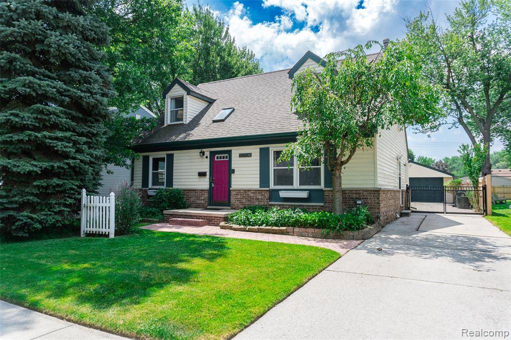 Saint Clair Shores, MI 48080,22706 Clairwood Street