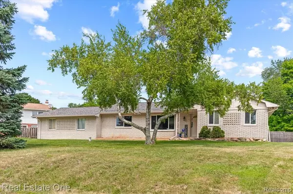 Oxford, MI 48371,225 Cross Timbers Street