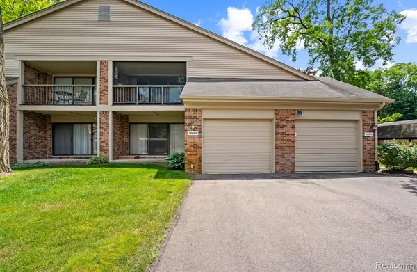 Farmington, MI 48331,29680 Pine Ridge Circle