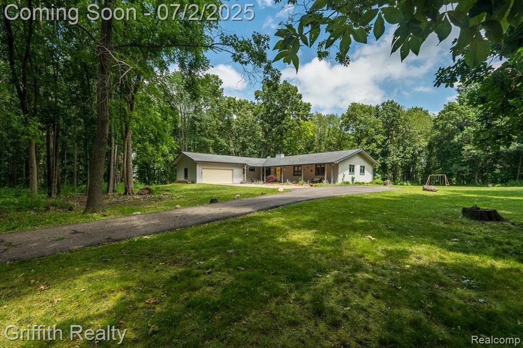 2035 Hunter Road, Brighton, MI 48114