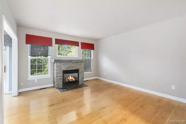 Canton, MI 48188,2046 Preserve W Circle